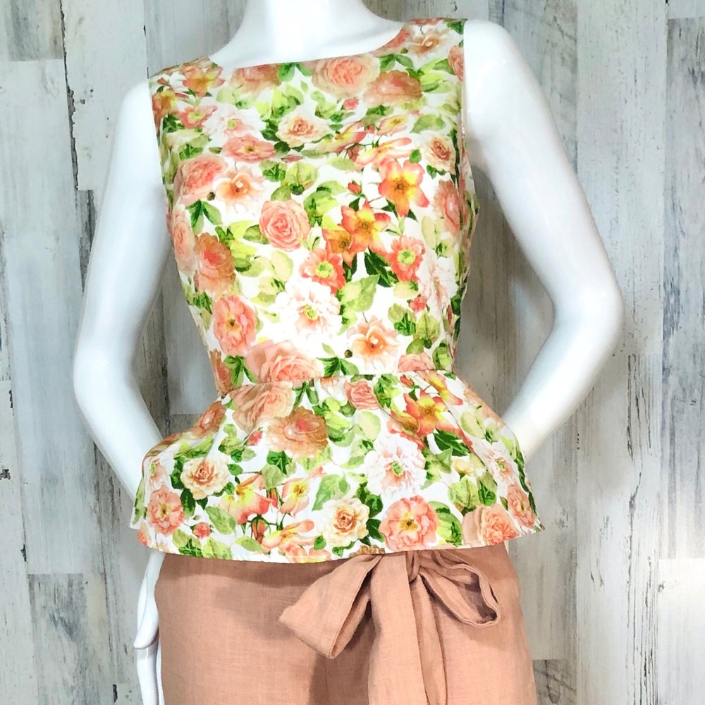 🔥4/$20🔥F21 S Floral Peplum Blouse
